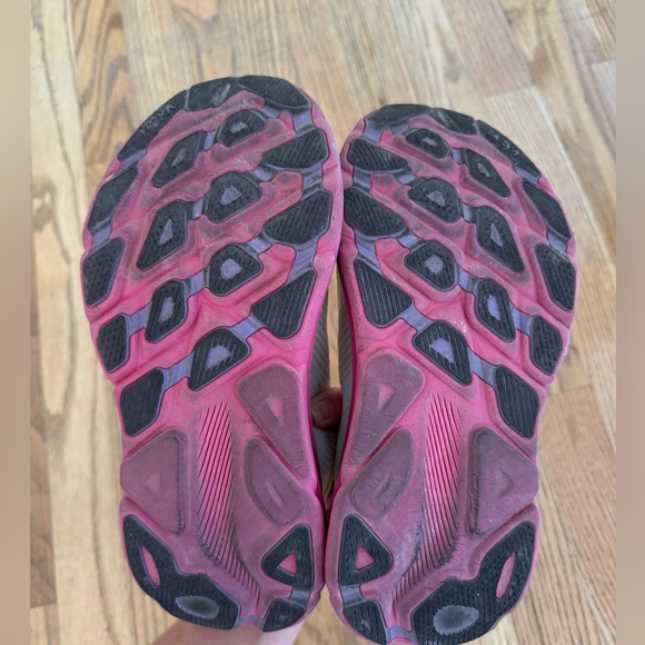 HOKA sneaker eggnog and pink color way size 6.5 - Picture 3 of 4